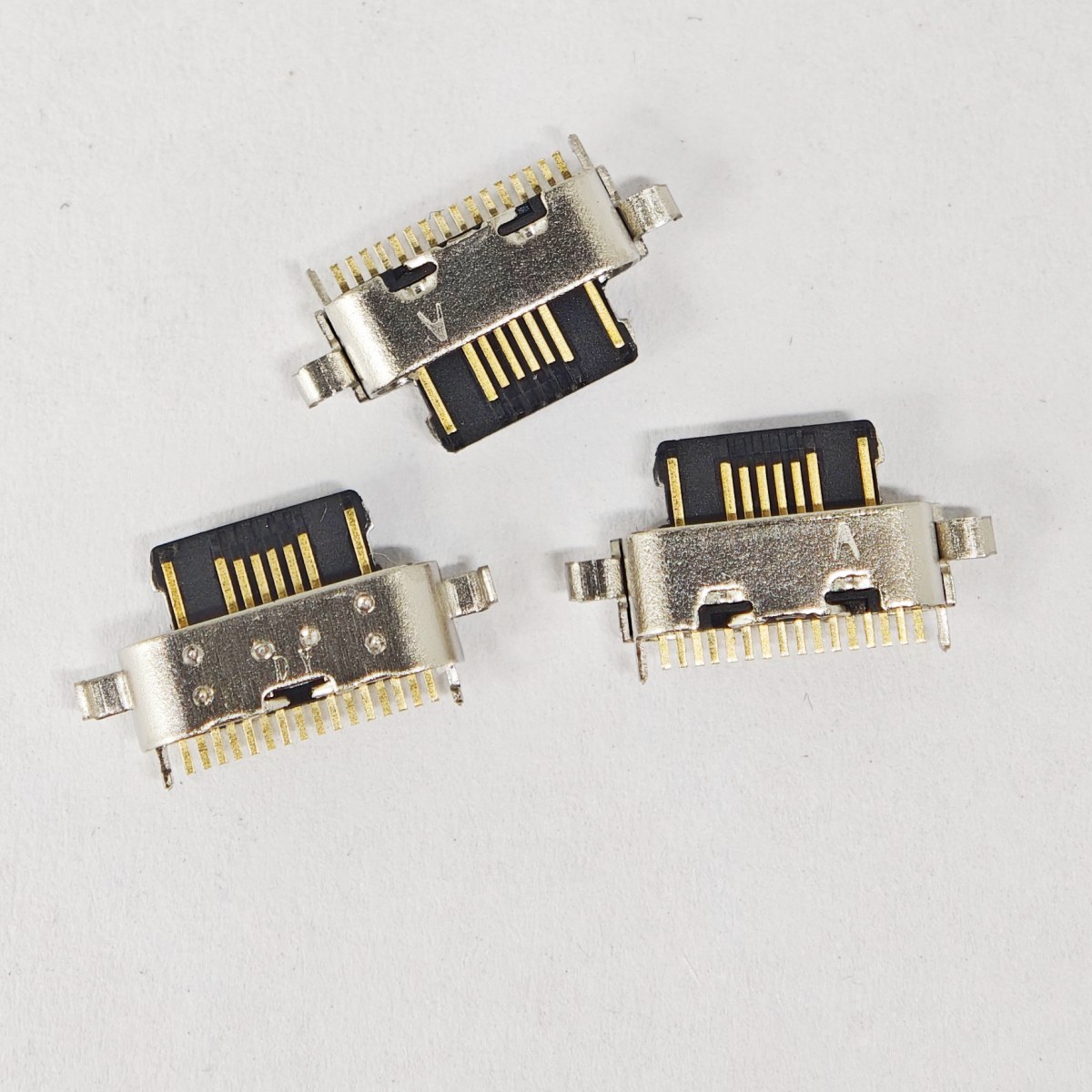 Travel Plug Type C - 10-50 szt. Złącze ładowania USB, gniazdo