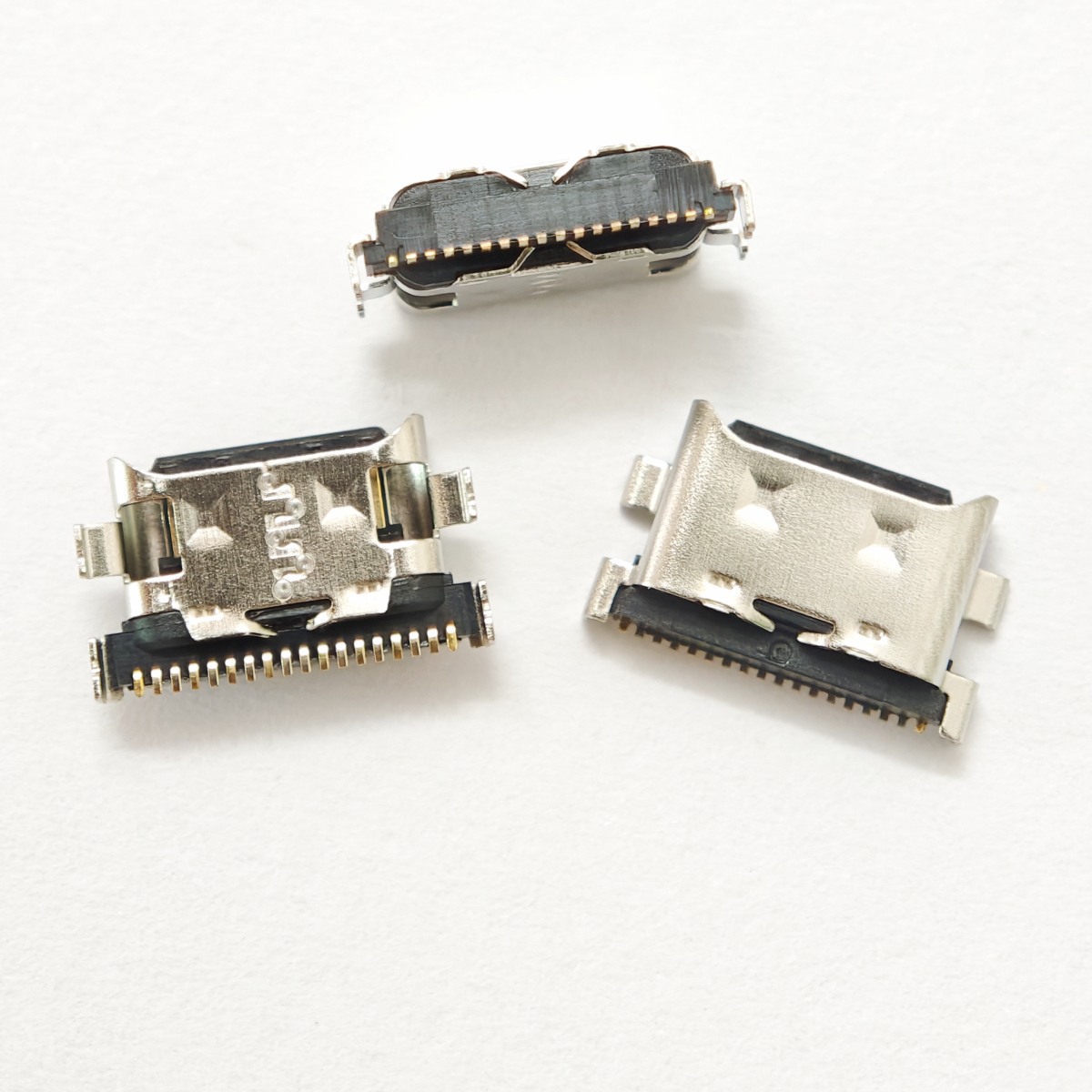 Travel Plug Type C - 10-50 szt. Złącze portu ładowania USB