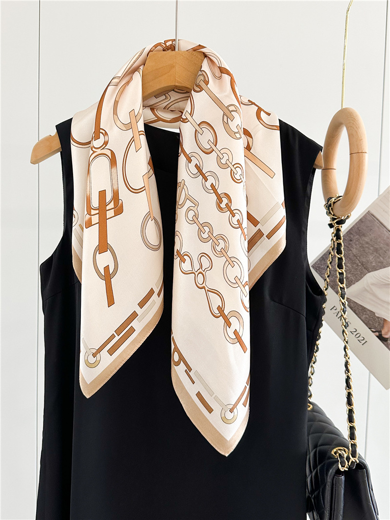 Letnia Jedwabna Mała Apaszka D – Travel Accessories Neck recenzja i cena