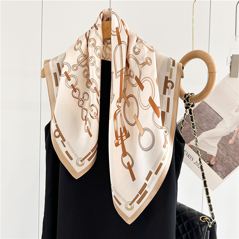 Letnia Jedwabna Mała Apaszka D – Travel Accessories Neck recenzja i cena