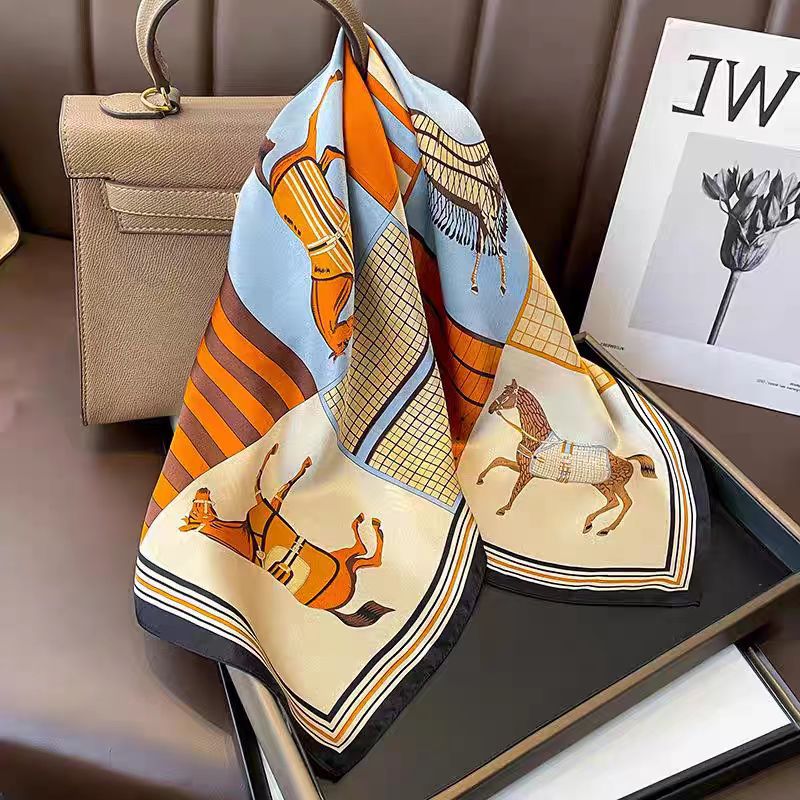 Luksusowa apaszka kwadratowa z – Travel Accessories Neck recenzja i cena
